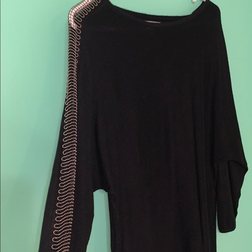 Size small Jennifer Lopez Open stitched blouse